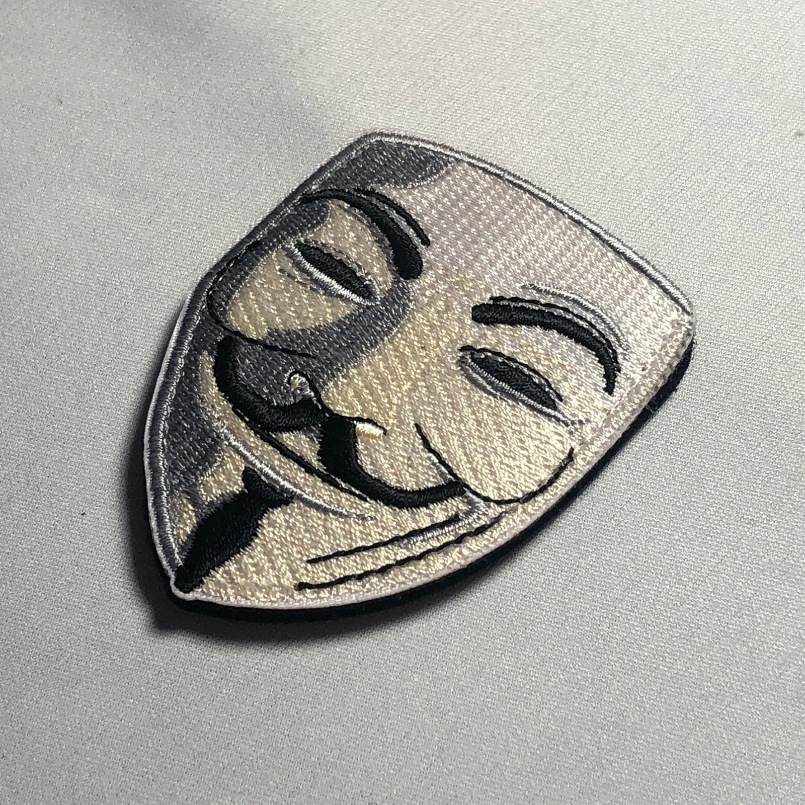 ANONYMOUS MASK Flag Patch Morale Embroidery Tactical Uniform Pirates Skull Bones 3×2 Calico Jack Liberty Or Death Totenkopf Crossbones