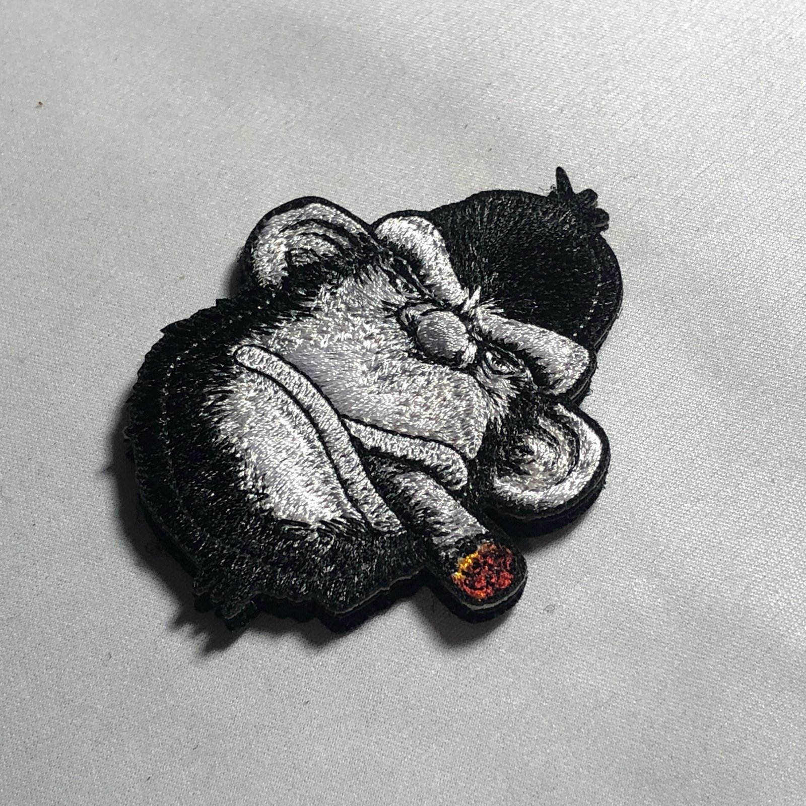 APE SMOKING CIGAR Patch Morale Embroidery Monkey Vietnam Helmet Ace Card Red Beret Special tactical Forces usa Navy Seals Orangutan