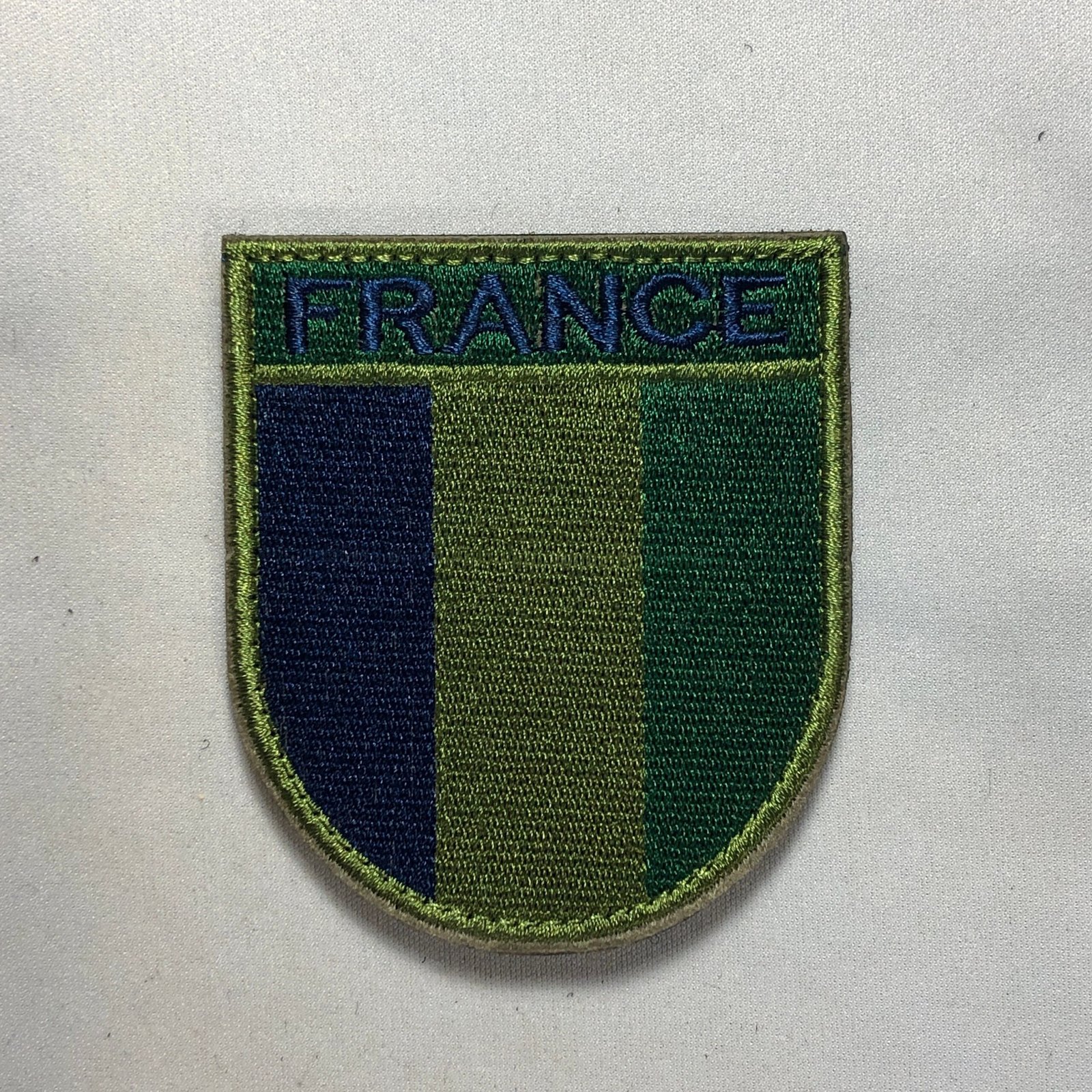 French flag shield subdued France patch Hook backing Morale funny bag vest uniform drapeau français tricolour Tricolore blue white red Army