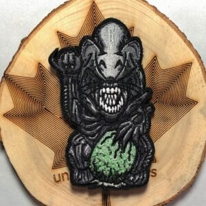 Xenomorph Alien Lucky Cat Maneki Neko Mashup embroidery patch morale Comics Movie resurrection XX121 Prometheus Queen egg pussy cat