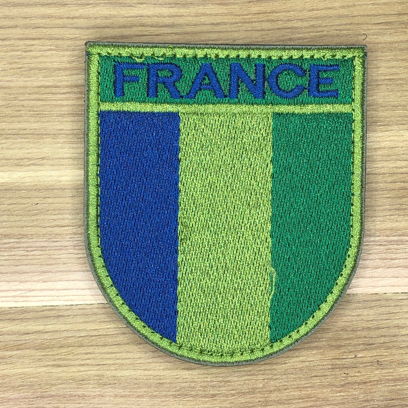 French flag shield subdued France patch Hook backing Morale funny bag vest uniform drapeau français tricolour Tricolore blue white red Army