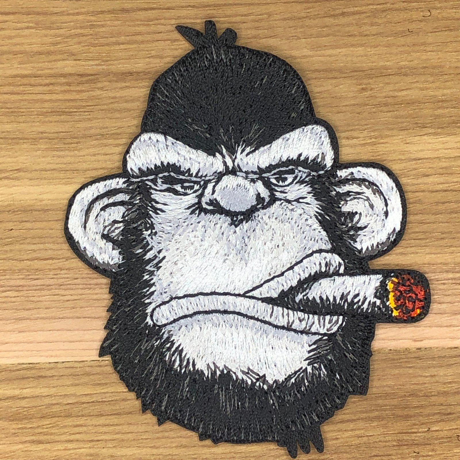APE SMOKING CIGAR Patch Morale Embroidery Monkey Vietnam Helmet Ace Card Red Beret Special tactical Forces usa Navy Seals Orangutan
