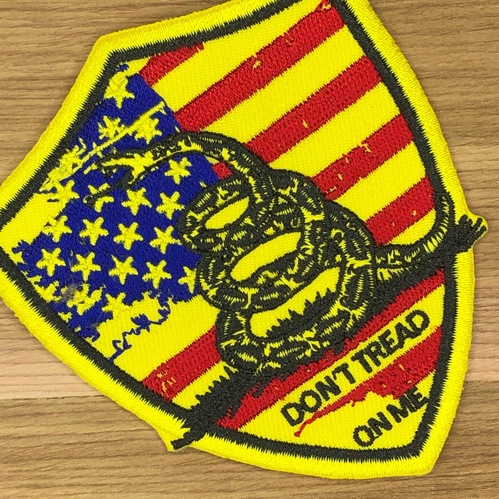 Shield GASDEN DON’T TREAD on me Flag Patch Morale Historical Rattlesnake Ready American general 1775 2nd Continental Marines usa Army Navy